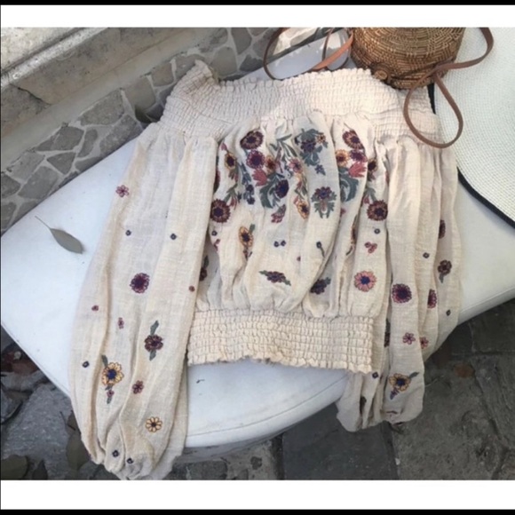 🔥💥CLEARANCE SALE⚡️🌟LEILANI Smocked Off-Shoulder Embroidered Top - Picture 2 of 10